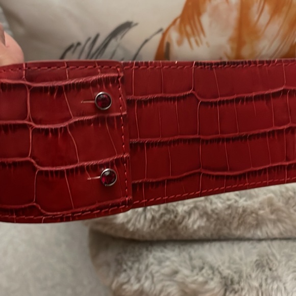Swarovski Red wide leather belt / rhinestone Size Medium/ Large 38 “ NEW ! sale - Picture 8 of 10